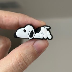 5/$10 - 10/$15 snoopy croc charm